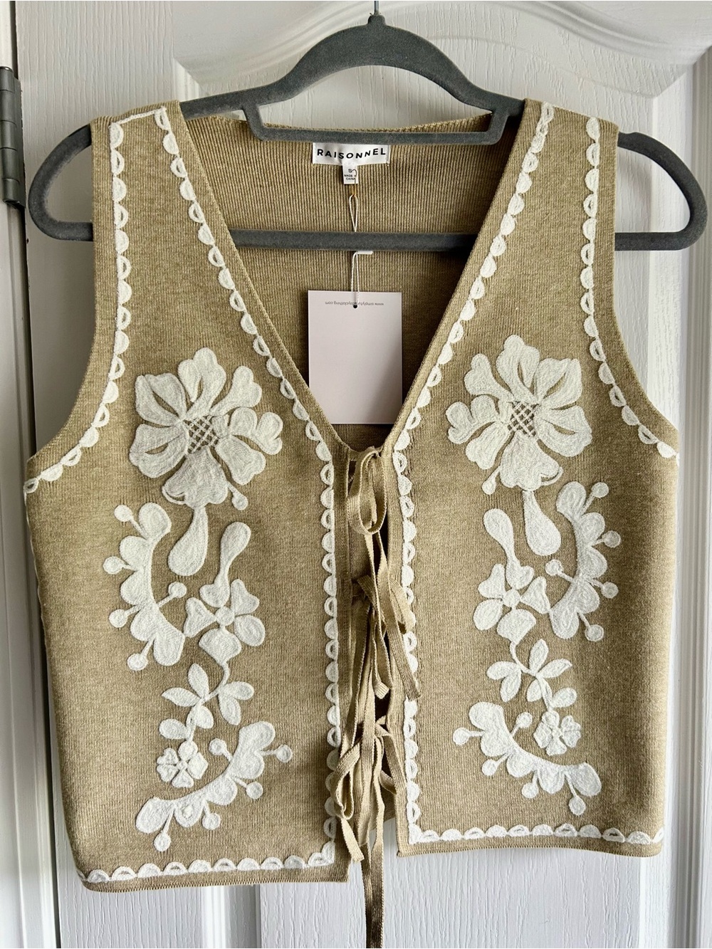 Raisonnel  Lace-Up Vest in Khaki with White Floral Appliqué | small | NWT